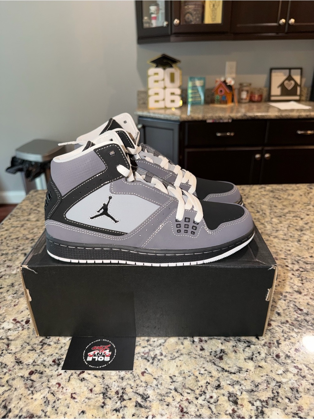 Size 7.5 Jordan 1 Flight Gray SKU 372704-002 Brand New - Picture 8 of 11